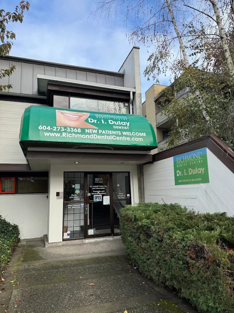 Dentist in richmond exterior signage
